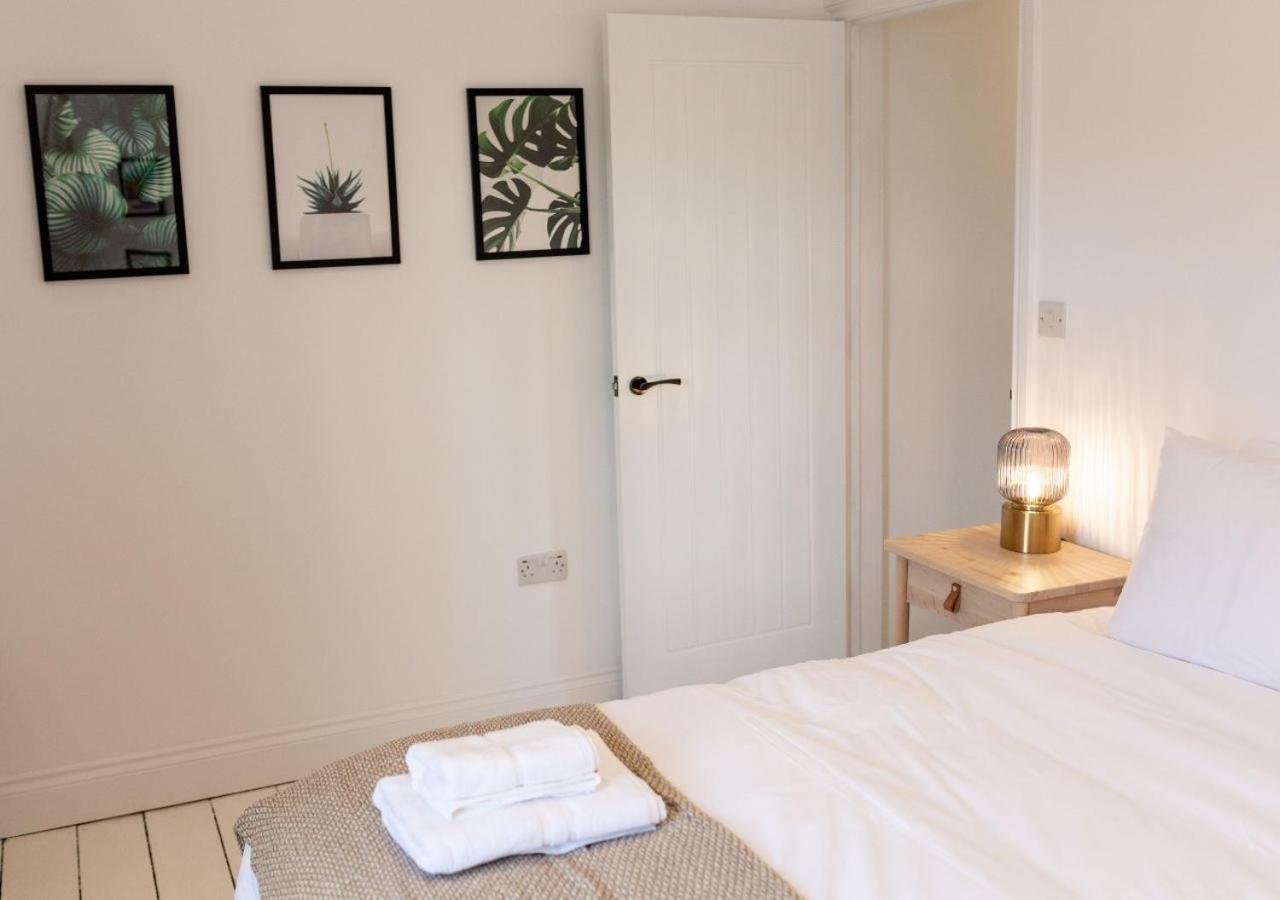 Bright & Airy 2bd - 10 Mins Walk To Chelt Centre! Cheltenham