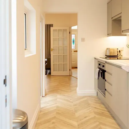 Villa Bright & Airy 2Bd - 10 Mins Walk To Chelt Centre! Cheltenham Exterior foto