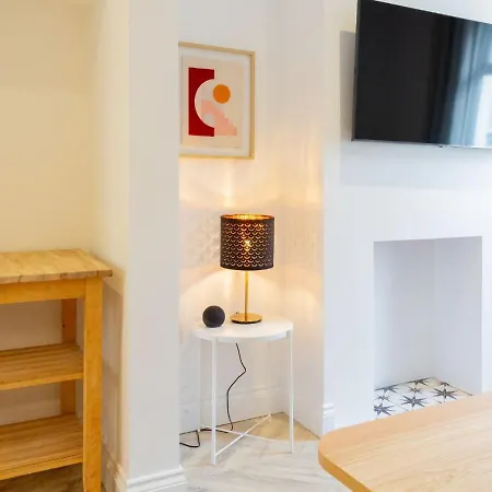 Villa Bright & Airy 2Bd - 10 Mins Walk To Chelt Centre! Cheltenham Exterior foto