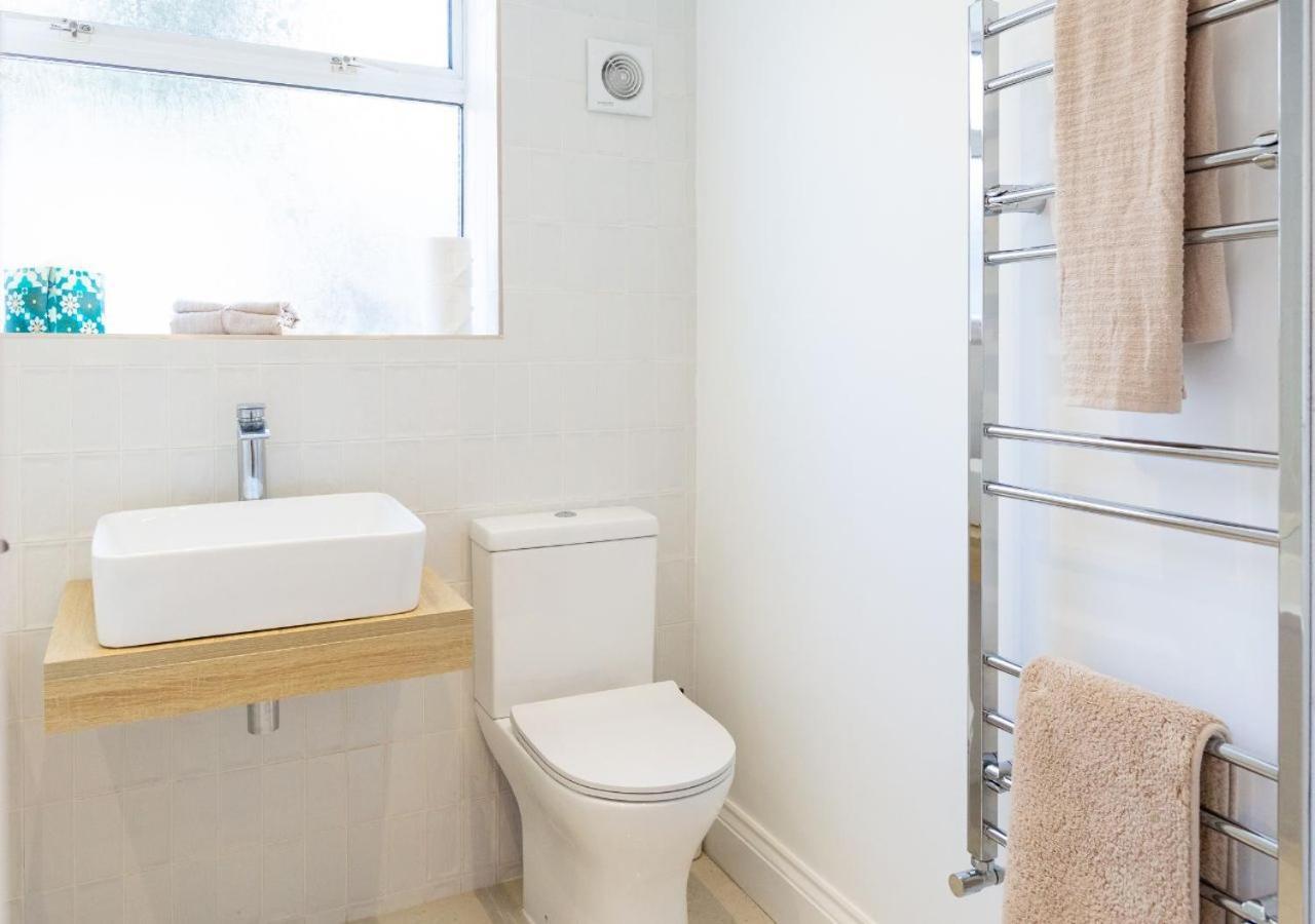 Hébergement de vacances Bright & Airy 2bd - 10 Mins Walk To Chelt Centre! Cheltenham